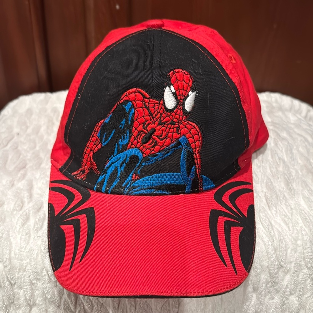 Marvel Spider Man embroidered red adjustable ball Cap nwot
